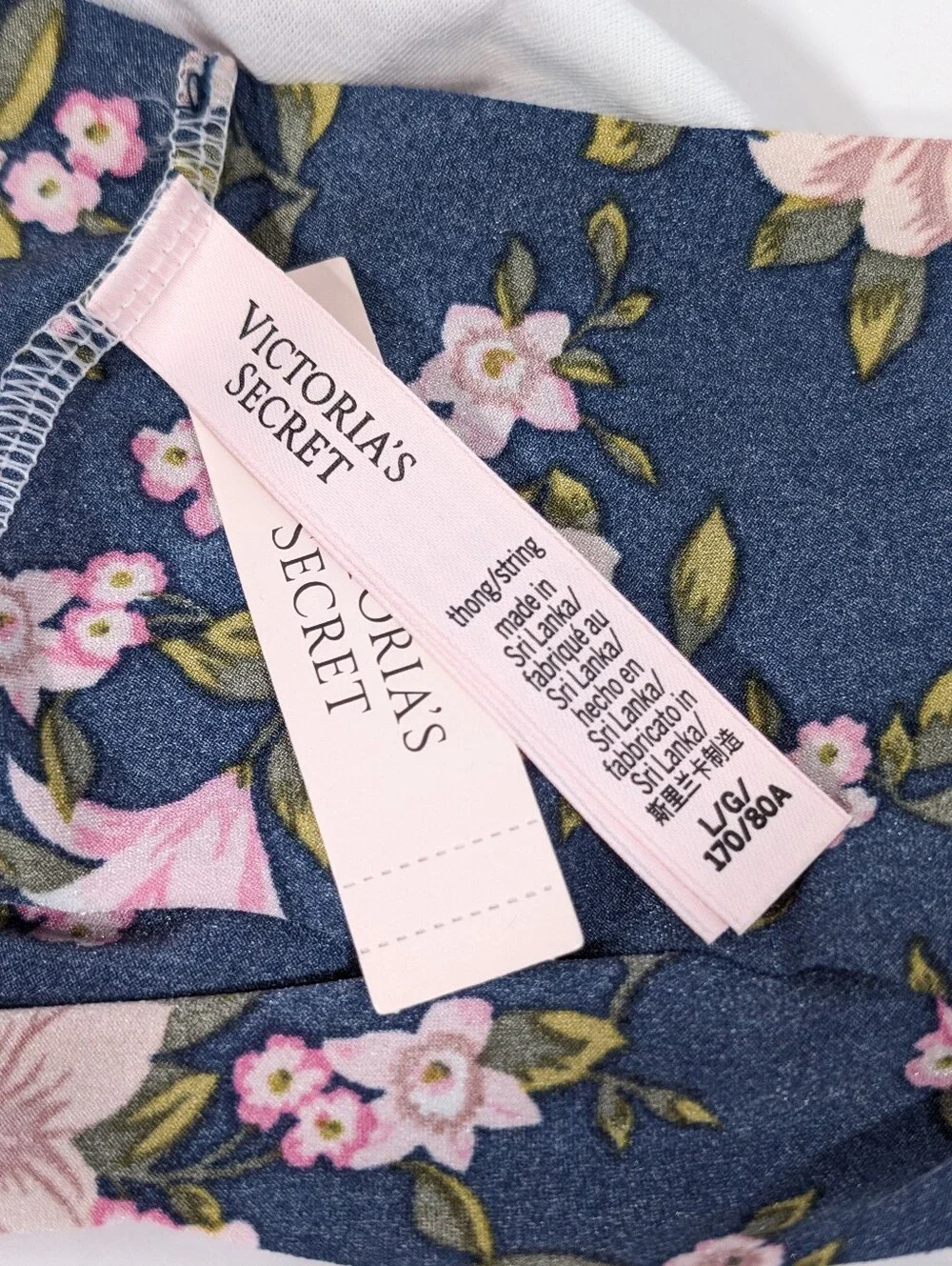 Victoria's Secret No Show Thong Large New Women Stretch Panty Midnight Lillies